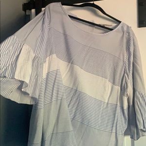 Cute button back shirt